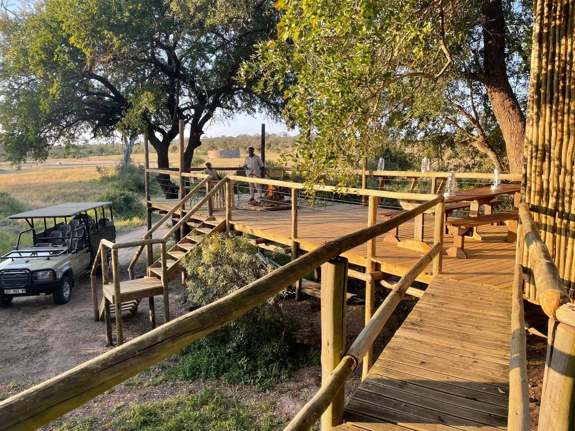 Rhino Walking Safaris Hotel Skukuza Bagian luar foto