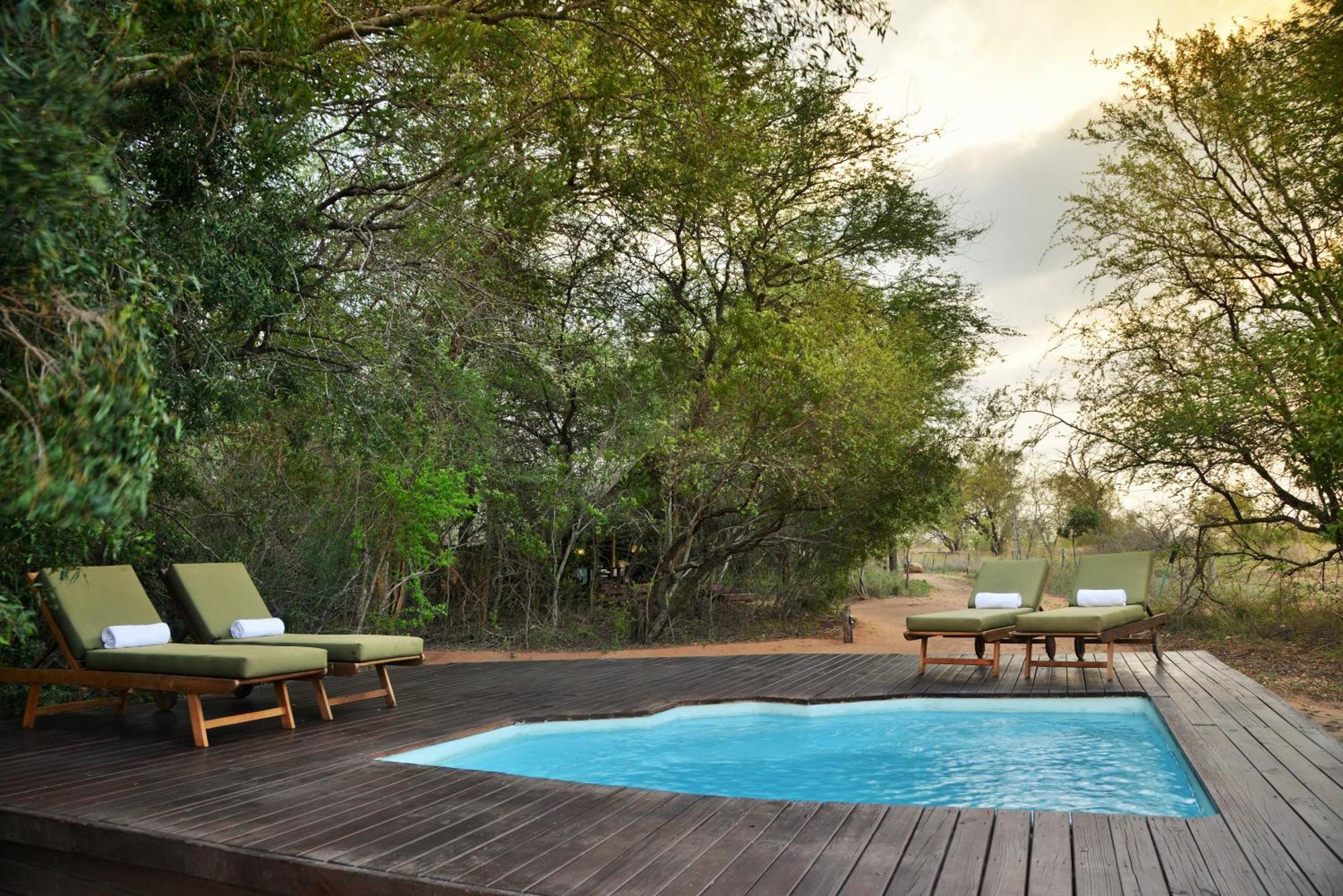Rhino Walking Safaris Hotel Skukuza Bagian luar foto