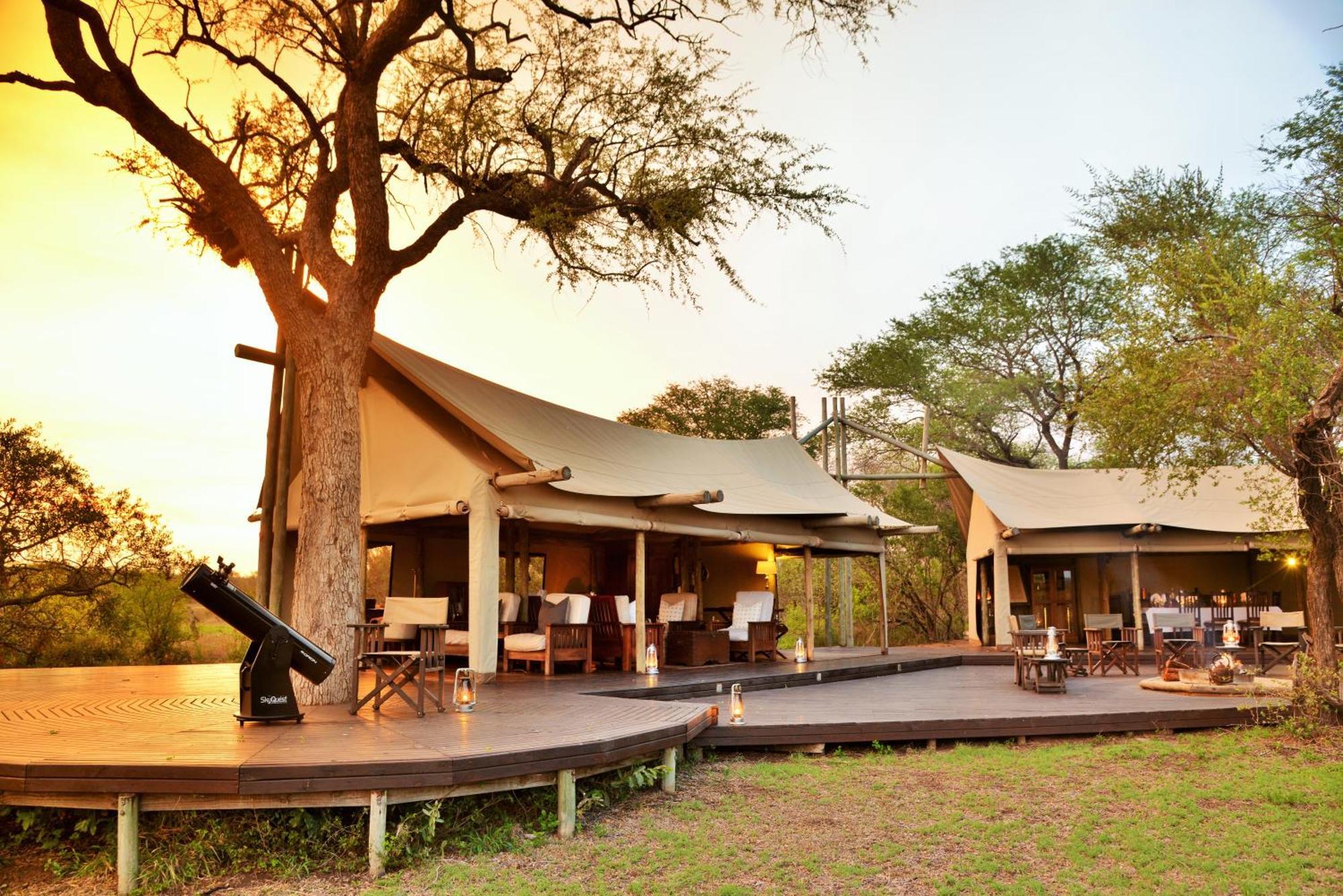 Rhino Walking Safaris Hotel Skukuza Bagian luar foto