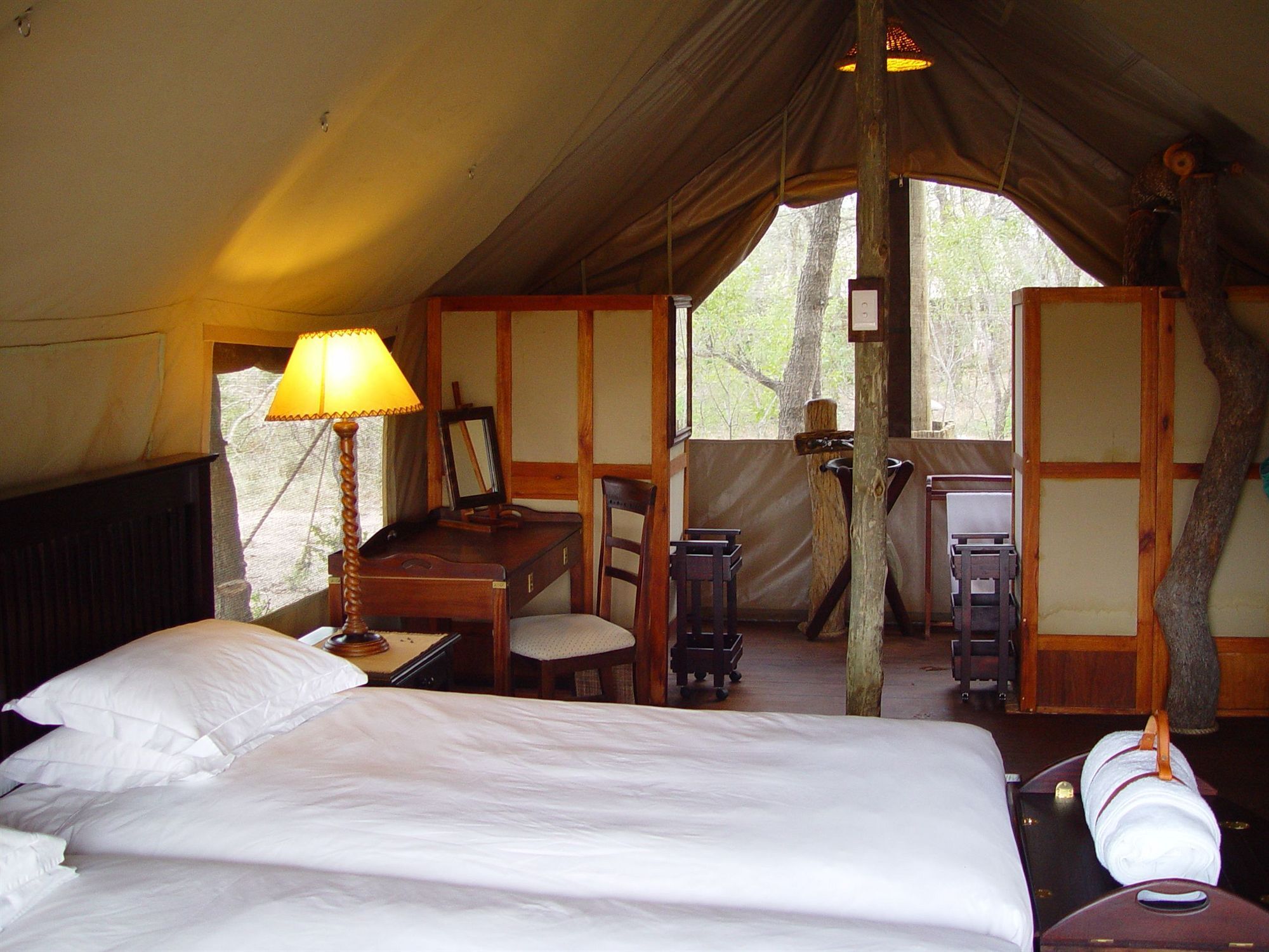 Rhino Walking Safaris Hotel Skukuza Bagian luar foto