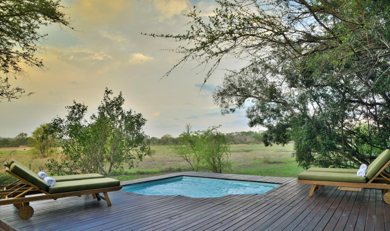 Rhino Walking Safaris Hotel Skukuza Bagian luar foto